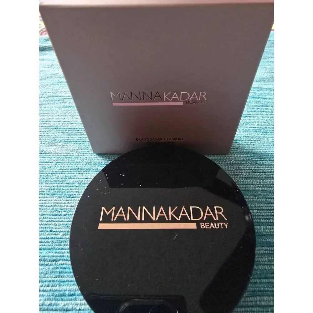 Manna Kadar Blossom Floral Compact, NIB